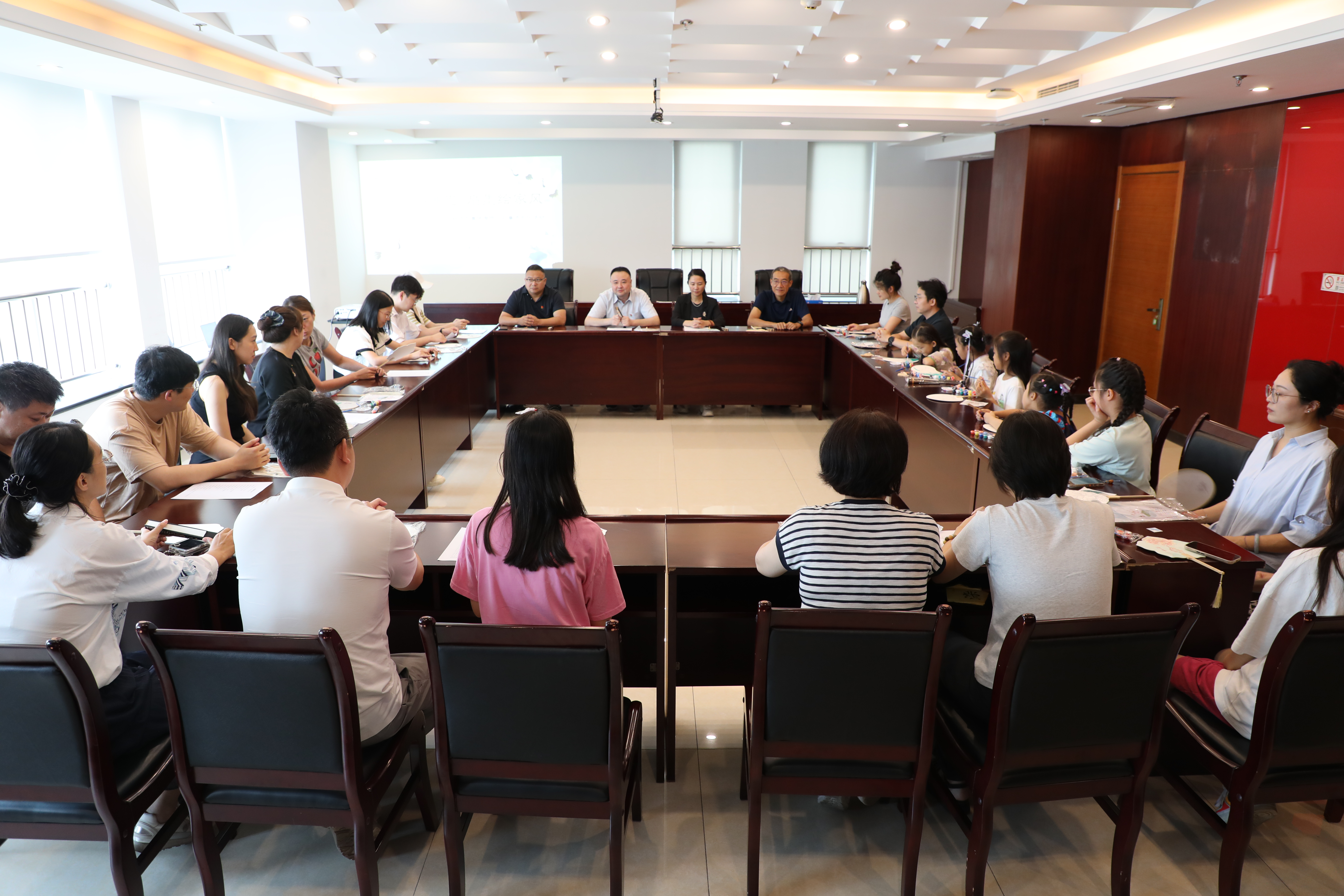 丹青书廉志 扇墨绘家风 | 林产品公司开展廉洁文化主题活动